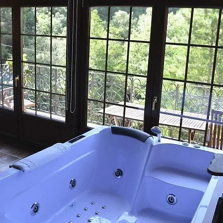 Akla La Casa Del Puente 3*