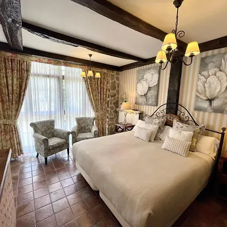 Akla La Casa Del Puente Regules