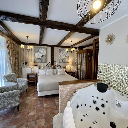 بيت ريفي Akla La Casa Del Puente Regules