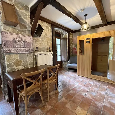 بيت ريفي Akla La Casa Del Puente Regules