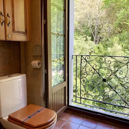 Akla La Casa Del Puente Zajazd Regules