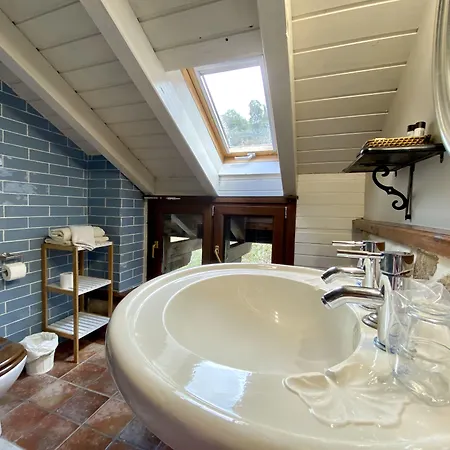 Akla La Casa Del Puente Zajazd Regules