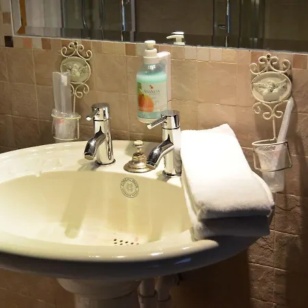 Akla La Casa Del Puente Regules