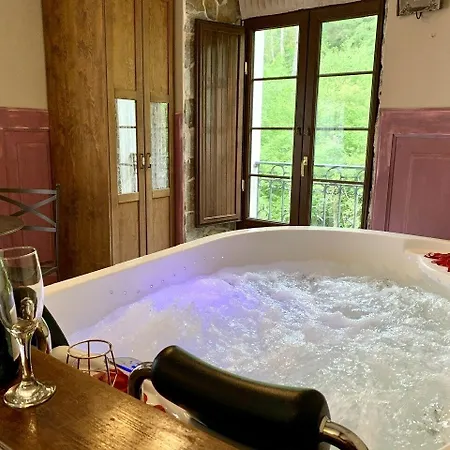 Akla La Casa Del Puente 3*