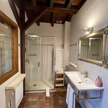 Värdshus Akla La Casa Del Puente Regules