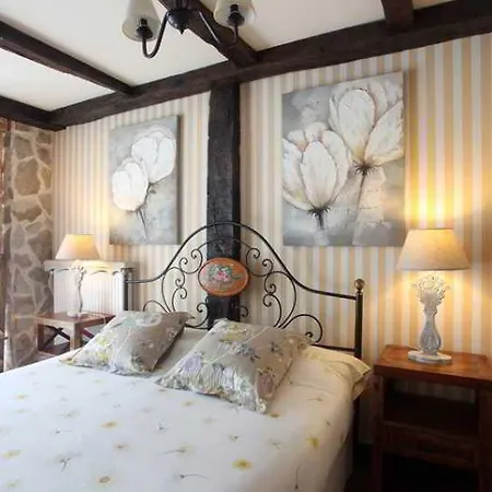 بيت ريفي Akla La Casa Del Puente Regules