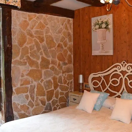 بيت ريفي Akla La Casa Del Puente Regules