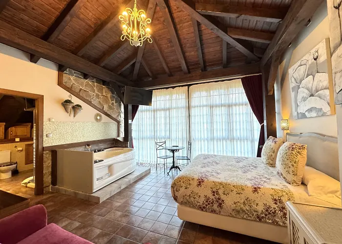 Akla La Casa Del Puente