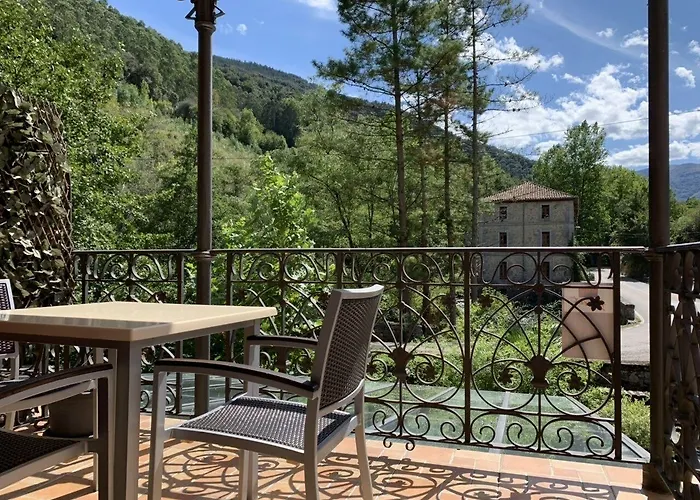 Akla La Casa Del Puente 3*