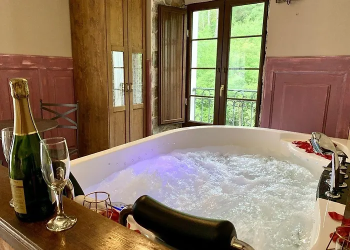 Akla La Casa Del Puente 3*