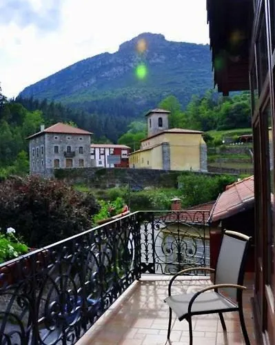 Akla La Casa Del Puente Regules